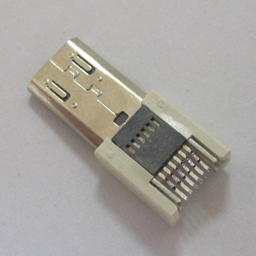 Straddles Type 11Pin Micro USB connector