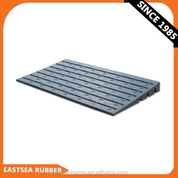 Wholesale China Manufactured Black Rubber Portable Wheelchair Ramps for the Disabled