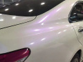 glanzend parel wit paars auto wrap vinyl