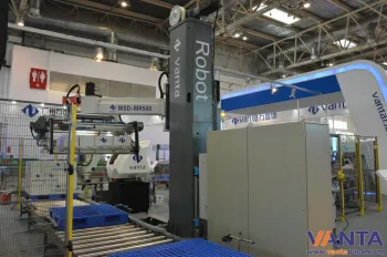 Industrial Robotic Palletizer , Robotic Palletizing For Cases