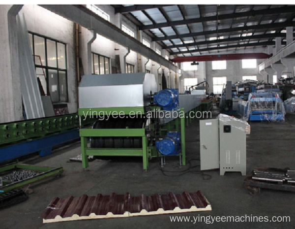 Roof PU sandwich panel making machine