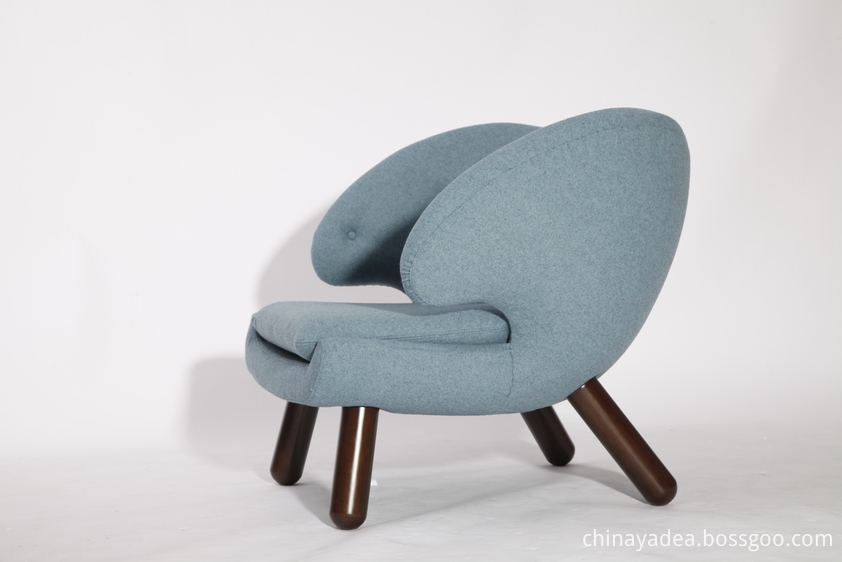 Replica Finn Juhl Pelican Chair