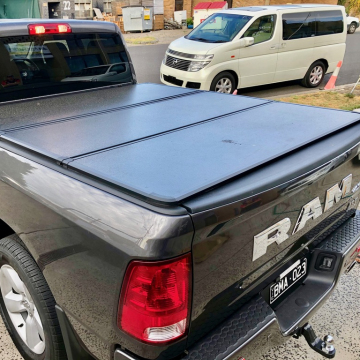 custom-fit pickup truck rear hard covers for Dodge Ram aluminum anti-oxidation tri-fold trunk lid canopy truck bed protector
