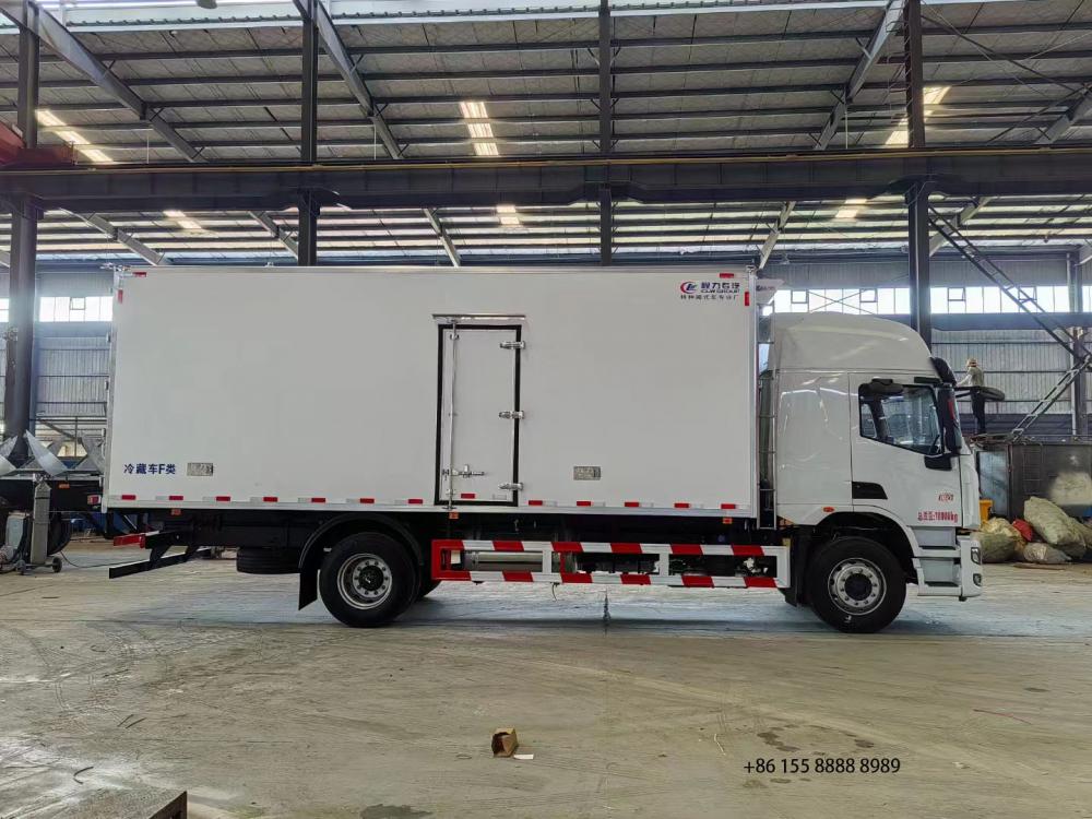 Refrigerated Truck 4 Jpg