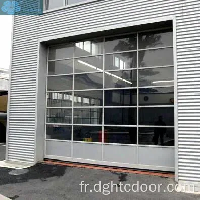 Porte de garage sectionnelle à cadre en aluminium résidentiel