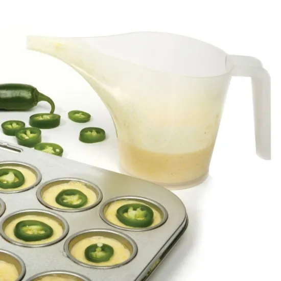 High Temperature Resistant PP Plastic Measuring Cup with Funnel and Pitcher for Batters