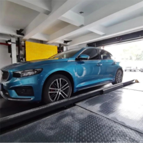 Smart parking car lift