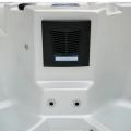 Jacuzzi de patio trasero compacto para 7 personas