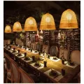 Grande lustre de pingente de bambu de vime com lâmpada decorativa de vime