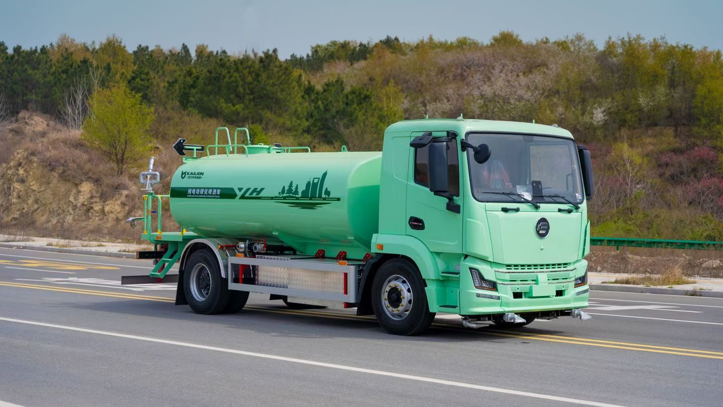 Electric Landscape Sprayer Vehicle