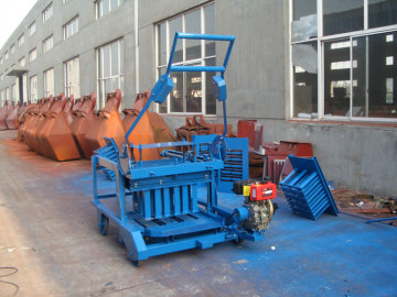 Moving/Concrete Block Machine/Brick Machine
