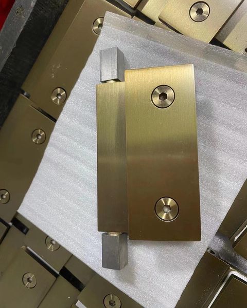 Glass hinge