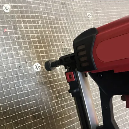 Factory Wholesale 7.2V Gas Drive Nail Gun: Manual Nail Gun for Concrete and Steel