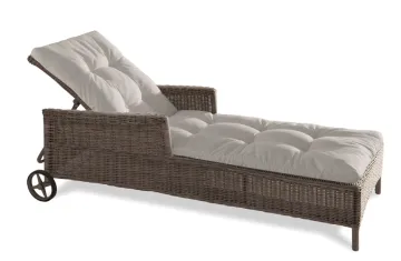 Outdoor Furniture Pool Rattan Sunlounger