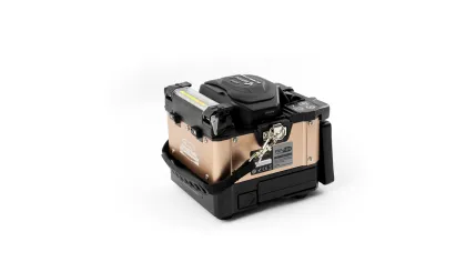 Competitive clad to clad splicing machine