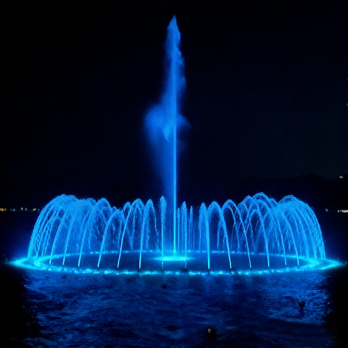 Fonte de música ao ar livre no lago