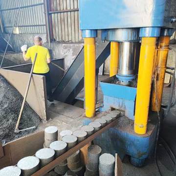 Iron Powder Briquette Making Machine