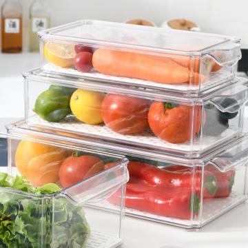 Contenitori da cucina di buona qualità: nuove scatole e barattoli per alimenti in vendita a caldo