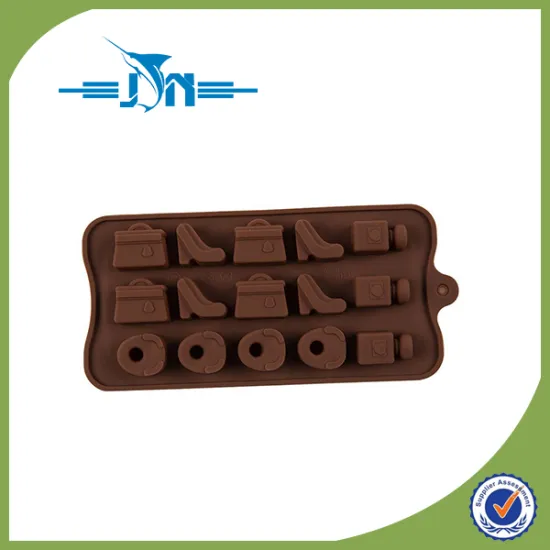 Multifunctional Silicone triangle shape ice mold easy to carry