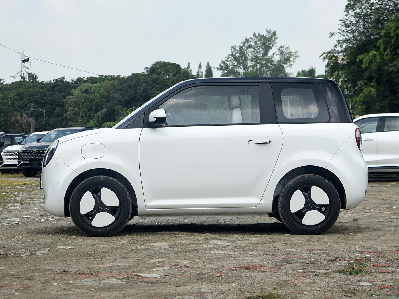 CHANGAN Lumin small ev