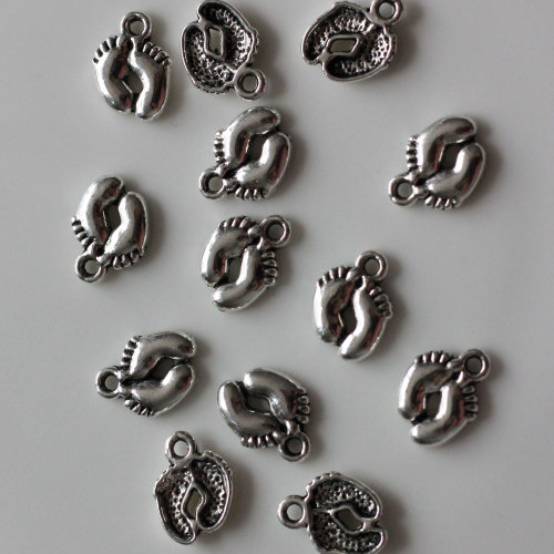 14mm antyczne pozłacane urocze wisiorki na stopy dziecka na materiały dla majsterkowiczów akcesoria do biżuterii