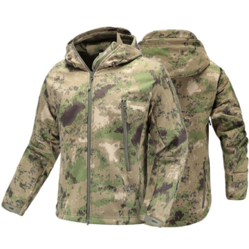 China Anti-static Camo Hunting Softshell Jacket