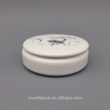 Different sizes colorful ceramic jars for cosmetic products