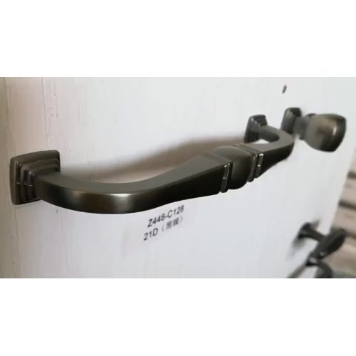 Modern 6 inch center to center drawer pulls