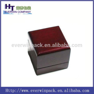 Wholesale deluxe and highend wooden ring box , wedding romantic case,engagement case