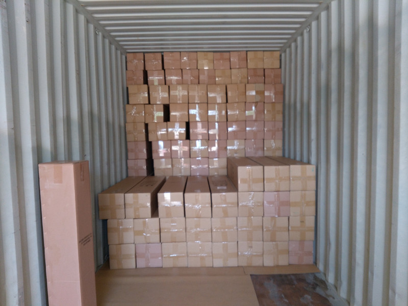 Fiberglass tank loading Fiberglass tank loading