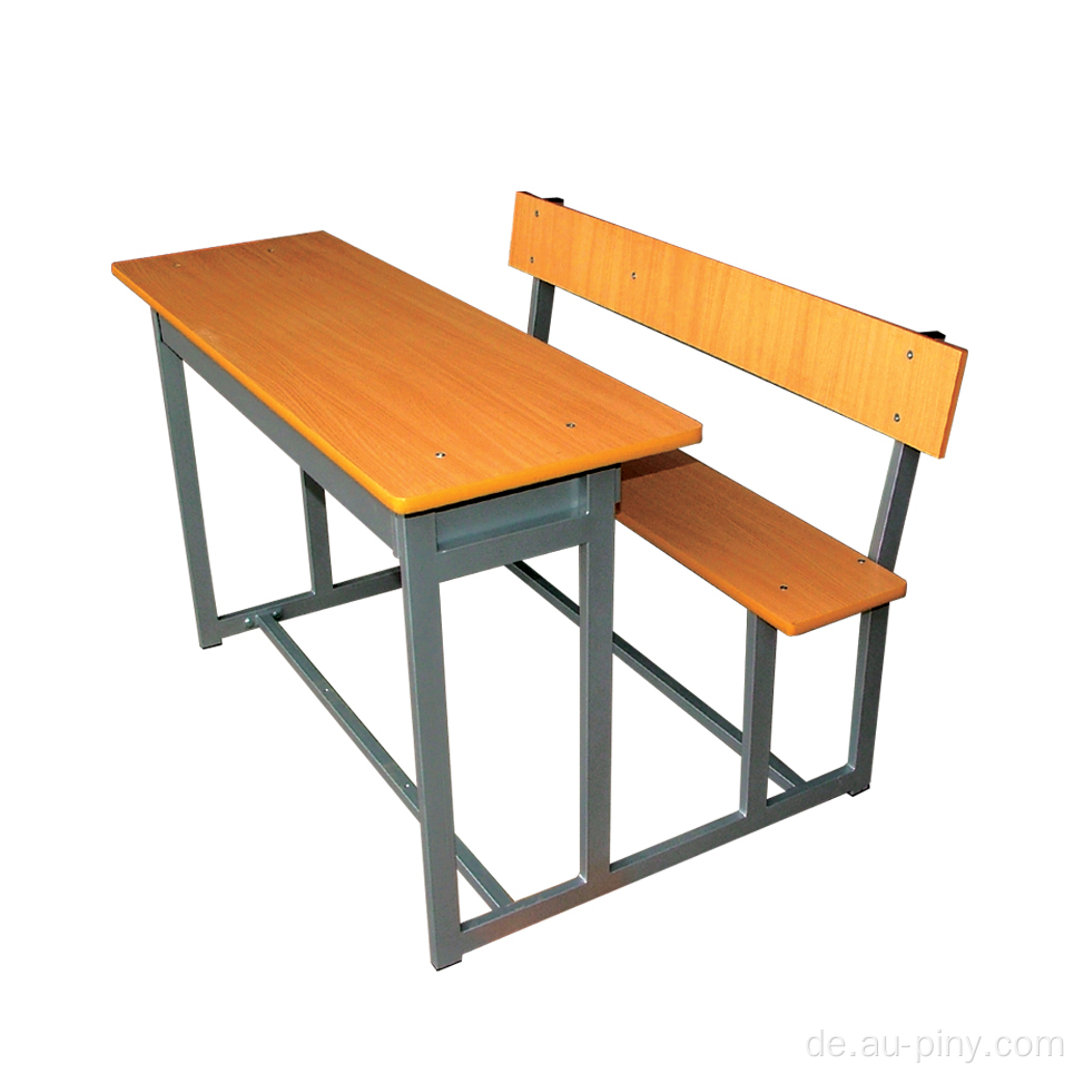 Doppelter Klassenzimmertisch und Stuhl