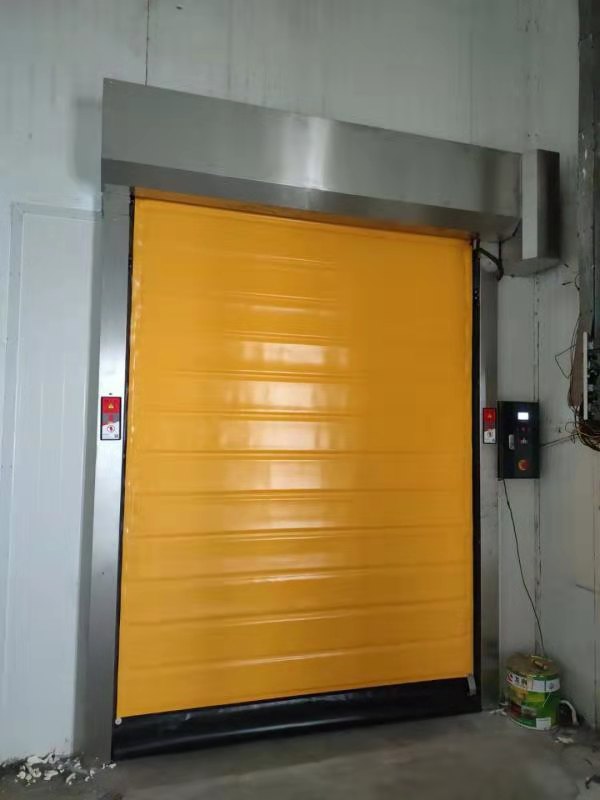 freezer room rapid door-yellow