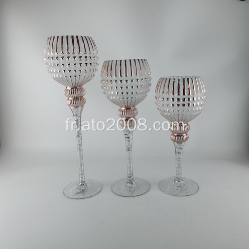 Bougeoir en verre rose