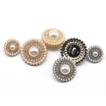 Luxurious Crystal-Encrusted Bridal Bouquet: A Shimmering Addition to Your Garment and Wedding Ensemble