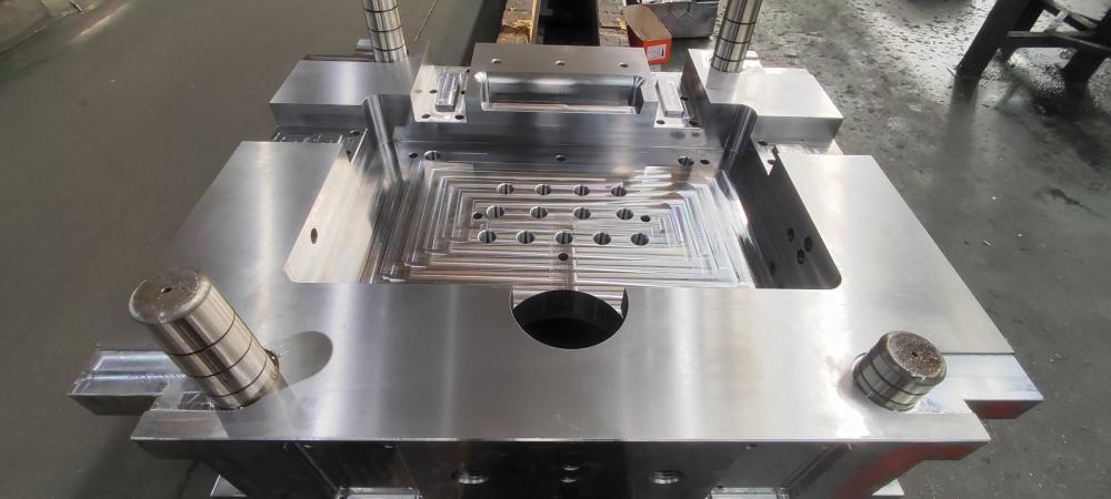 Die casting mould base