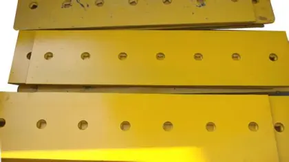 Cutting edge GEHL loader blade