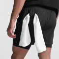O treino de ginástica Cargo esportivo com shorts masculinos