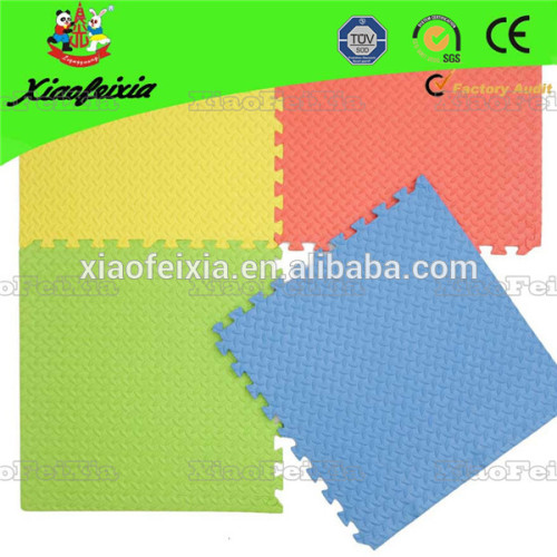 we produce the high quality green play mat for you