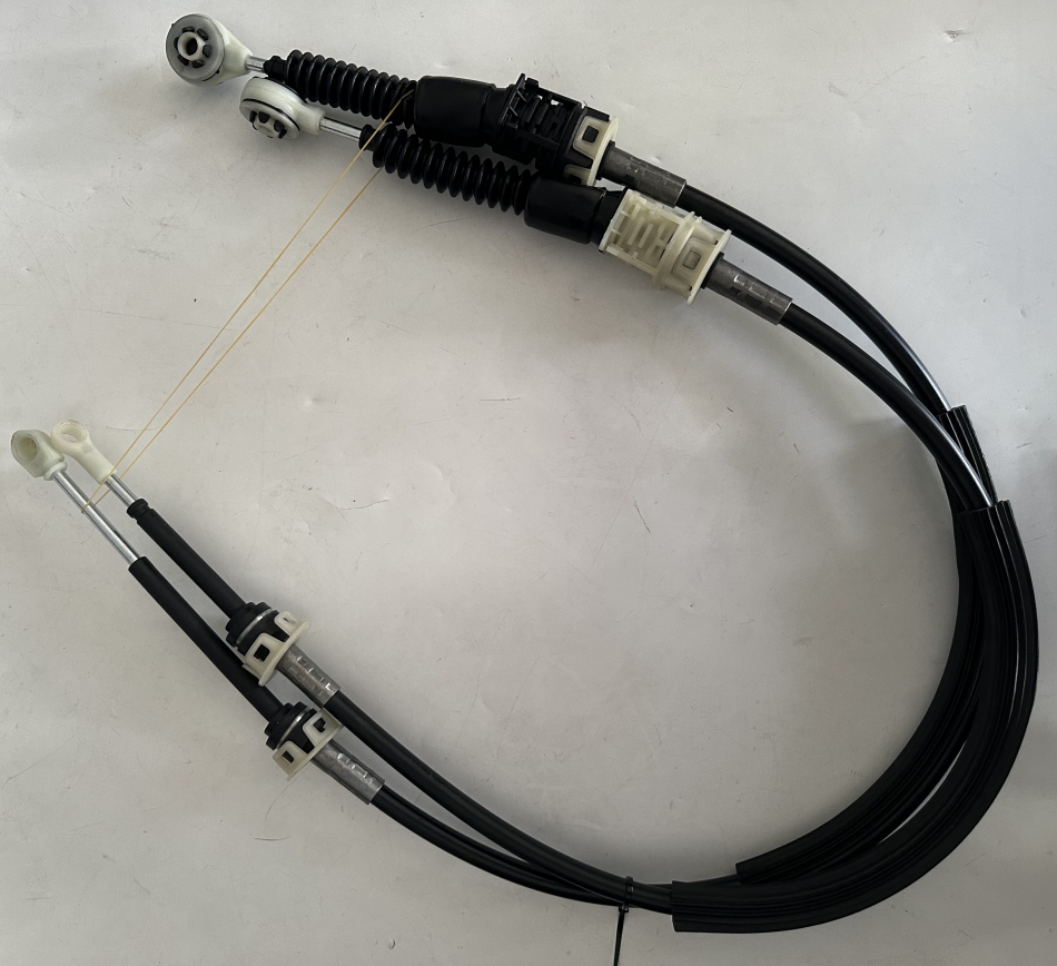 Kabel zmiany biegów 349011155r Dacia Duster