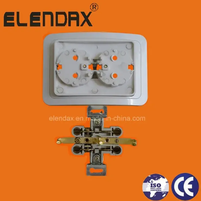 Настенная розетка для скрытого монтажа с пластиковым основанием (F2210P)