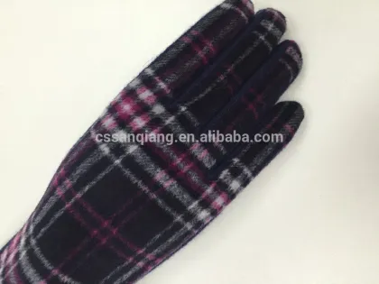 Driving Car holding gloves winter warm gloves for women/daily life gloves