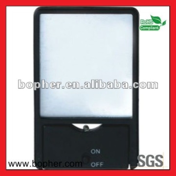 creative card magnifier with light