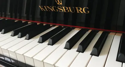 upright piano vs grand piano