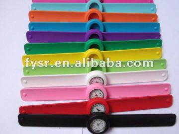 Montres fashion silicone watch slap wristwatch
