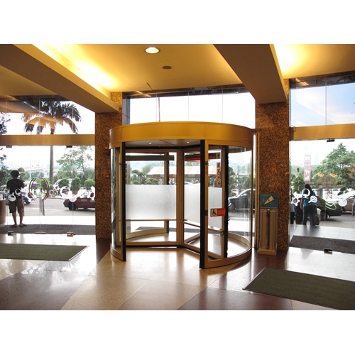 Windproof Function for Classic Three-wing Revolving Doors