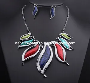 Big Fashion Resin Stone Necklace Set/Fashion Jewelry Set (XJW13209)