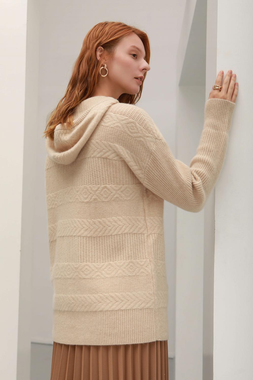 Women's knitted pullovers, hoodies, cashmere sweaters