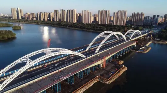 Steel Structure Overcrossing Highway Bridge