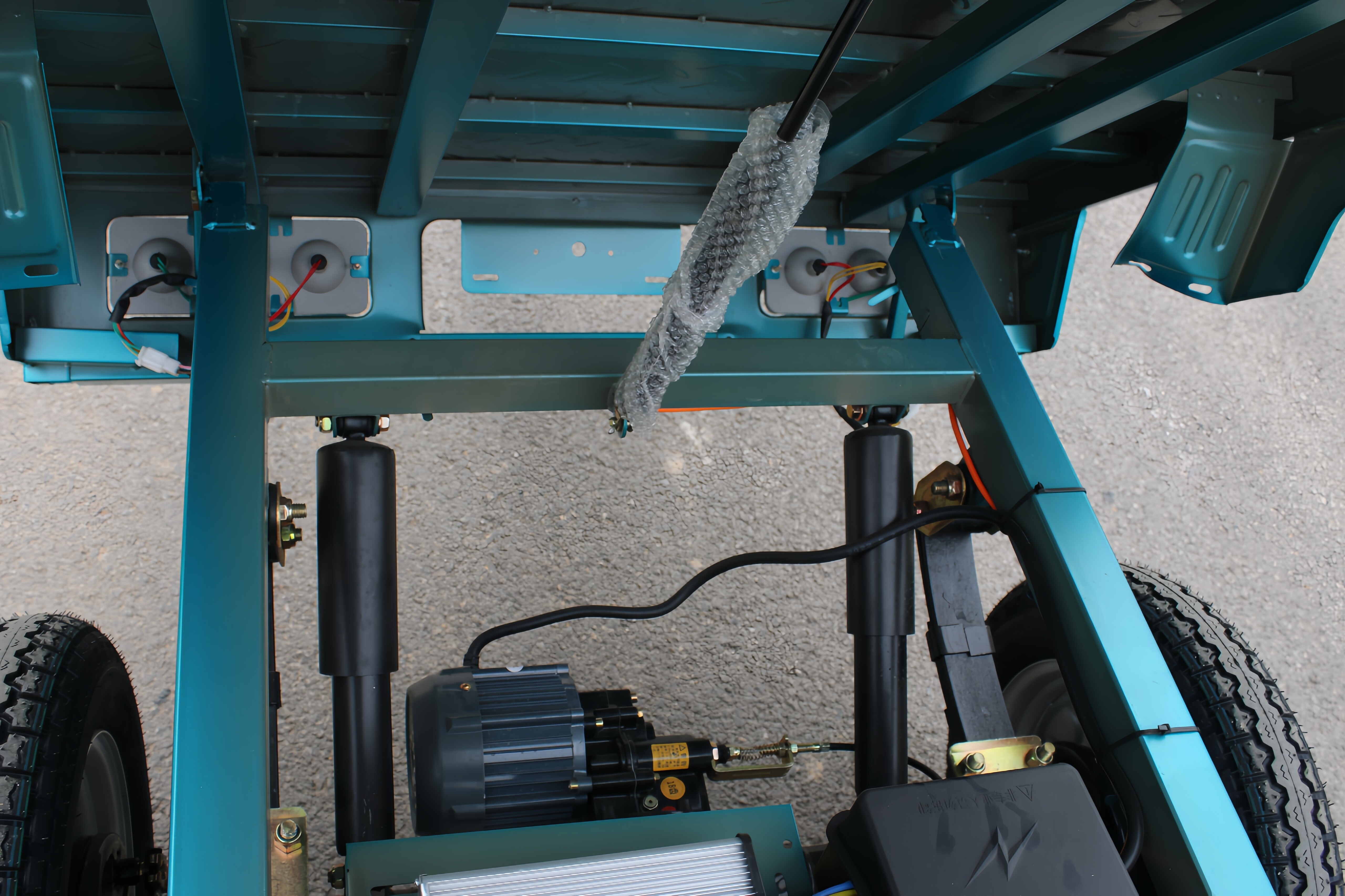 1.5m three door electric tricycle