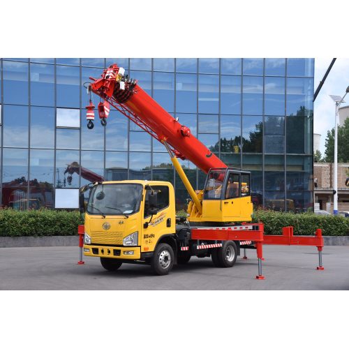 Цалкам абсталяваны 5-тонным аўтакранам Jiefang